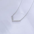 European and American jewelry 925 sterling silver V-shaped necklace women's niche design is simple and versatile, three-dimensional full diamond pendant, clavicle chain. 