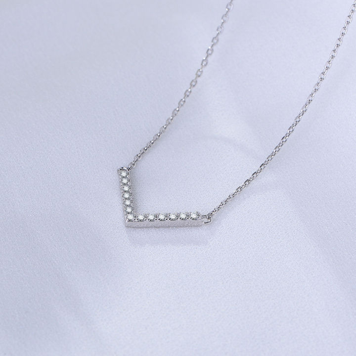 European%20and%20American%20jewelry%20925%20sterling%20silver%20V-shaped%20necklace%20women's%20niche%20design%20is%20simple%20and%20versatile,%20three-dimensional%20full%20diamond%20pendant,%20clavicle%20chain%20-%20Image%206