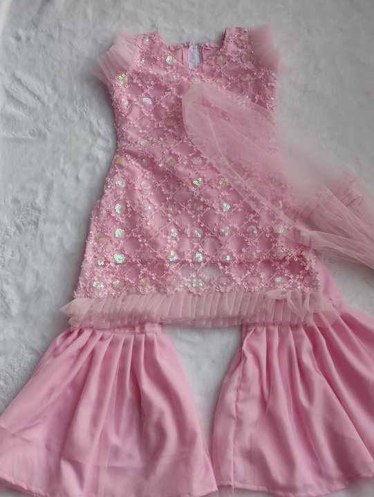 Style%20Age%20From%200%20to%2012%20years%20Girls%20In%20MultiColor%20Neckline%20Embroidery%20Organza%20Shirt%20with%20Silk%20Sharana%20-%20Image%202