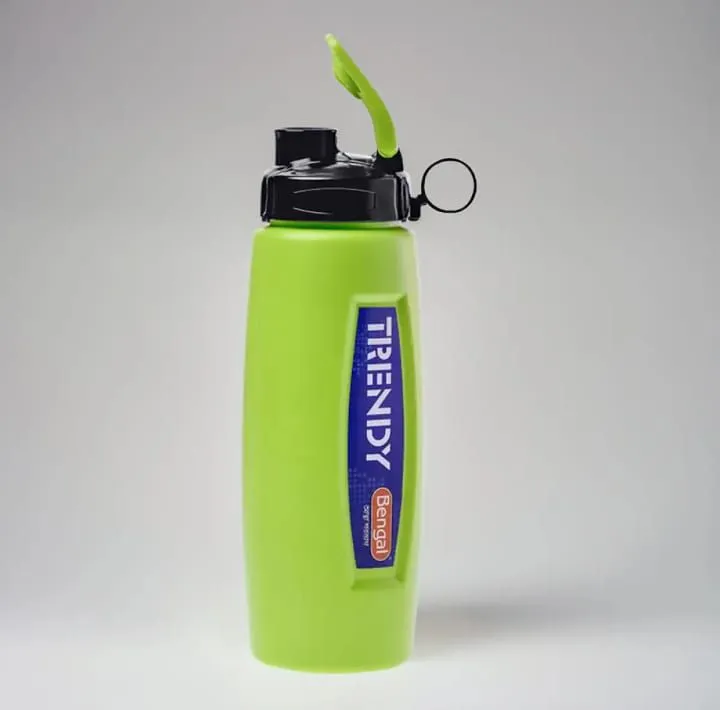 Trendy%20700ml%20Water%20Bottle%20Stay%20Hydrated%20in%20Style%20-%20Image%208