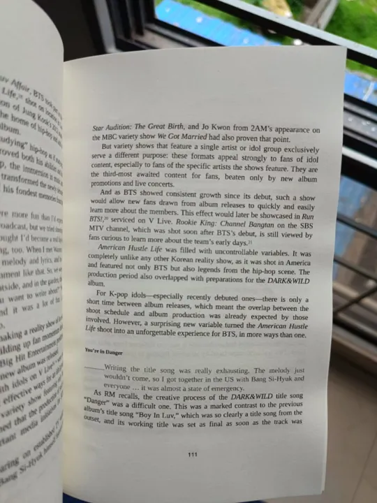 Beyond%20the%20Story:%2010-Year%20Record%20of%20BTS%20%20by%20BTS%20and%20Myeongseok%20Kang%20-%20Image%207