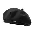 Black beret new women's autumn and winter Japanese face show small woolen octagonal hat ins painter hat big head hat.