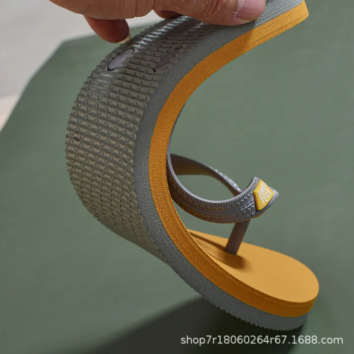 for%20Men%202023%20New%20Outwear%20Summer%20Men's%20Anti%20slip%20Wear%20resistant%20Sports%20Sandals%20and%20Beach%20Herringbone%20Slippers%20-%20Image%204