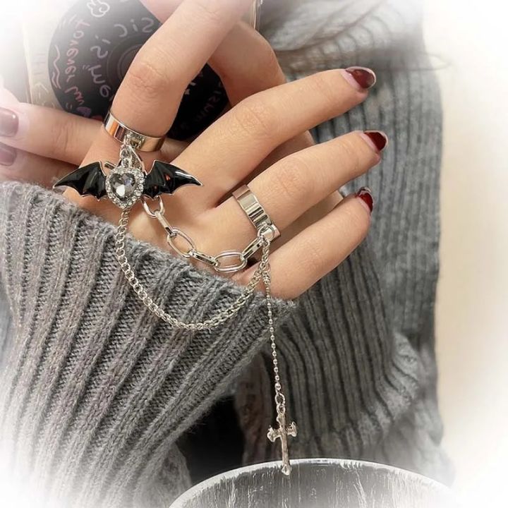 Punk%20Gothic%20Black%20Bat%20Wing%20Cross%20Chain%20Rings%20for%20Men%20Women%20Hip%20Hop%20Crystal%20Heart%20Cross%20Irregular%20Double%20Finger%20Rings%20Jewelry%20-%20Image%202