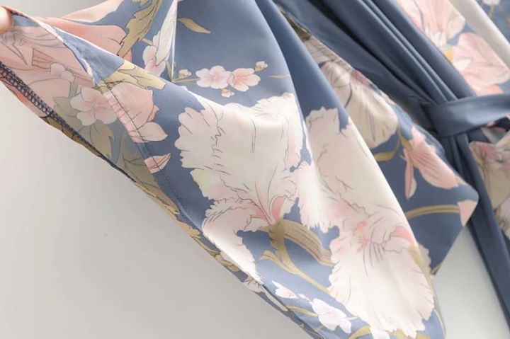 Boho%20Queens%20Women%20Floral%20Print%20Sashes%20Bohemian%20Robe%20Ladies%20V%20Neck%20Batwing%20Sleeves%20Happie%20Maxi%20Kimono%20Cover-ups%20-%20Image%204