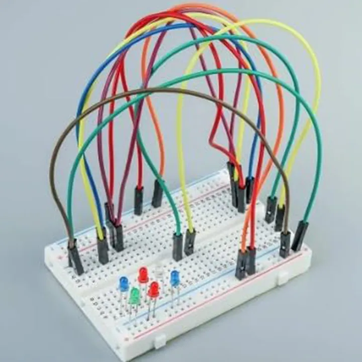 Medium%20Size%20bread%20board/breadboard%208.5cm%20x%205.5cm%20400%20holes%20White%20for%20DIY%20Electronic%20experimental,%20Science%20Project,%20Robotic%20projects%20etc.%20-%20Image%205