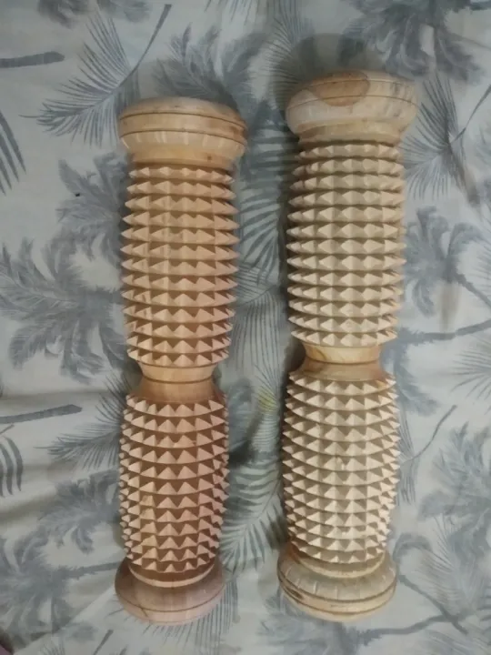 Acu%20Wooden%20Foot%20Roller%20Massager%20Home/Gym%20or%20Sports%20Exerciser%20for%20Men%20&%20Women%20-%20Image%204