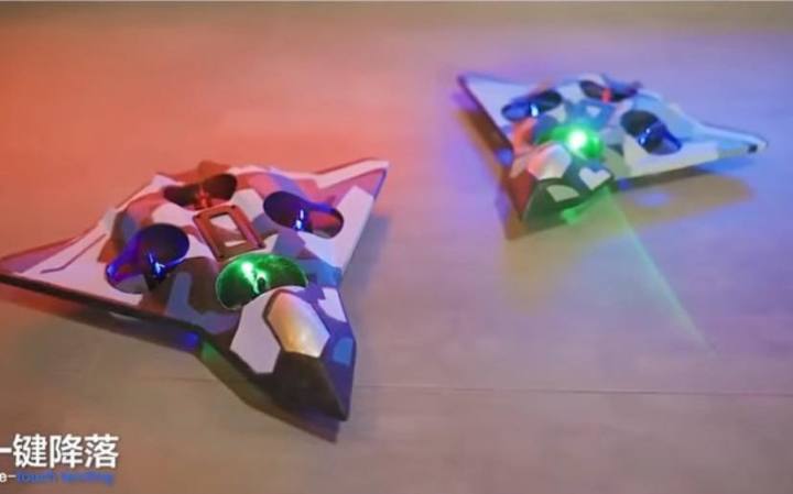 27CM%20Fighter%20Jet%20RC%20Flying%20Drone%20Toy%20with%202.4GHz%20Remote%20Control%20%E2%80%93%20Rechargeable%20Double%20Battery%20EPP%20Foam%20Aircraft%20for%20Kids%20Indoor%20Outdoor%20Flying%20Plane%20Gift%20-%20Image%203