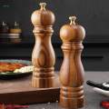 Wooden Salt and Salt Grinder Ceramic Core for Cooking Kitchen Gadgets.