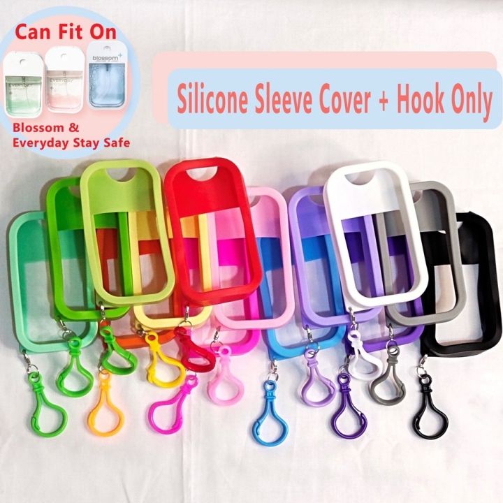 Card%20Size%20Hand%20Sanitizer%20Silicone%20Sleeve%20Cover%20Holder%20Pocket%20Size%20Spray%20Bottle%20Bag%20Hanger%20-%20Image%204