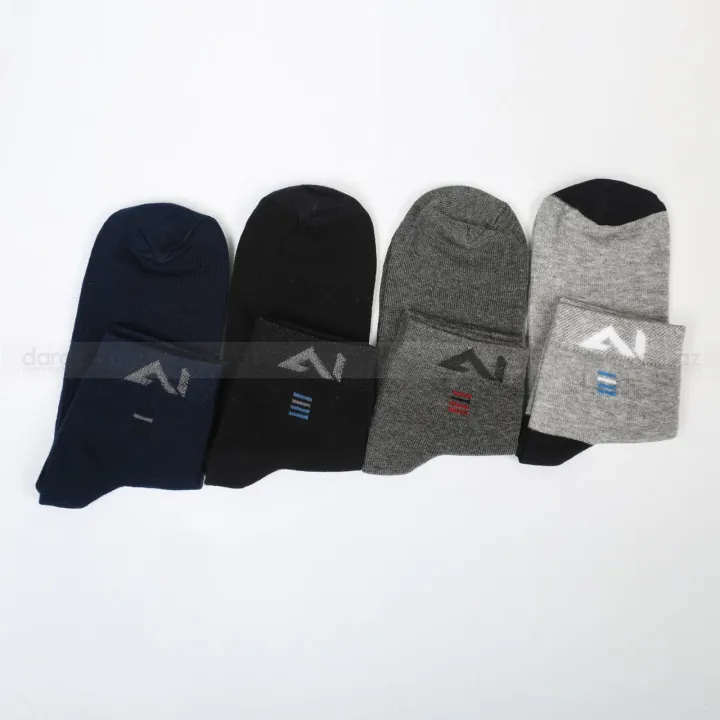 Men's%204%20pair%20Solid%20classic%20socks%20S423%20-%20Image%202