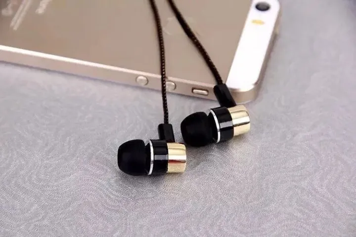 In-Ear%20Earphone-3.5mm%20Super%20Bass%20In-Ear%20Earphone%20Braided%20Wire%20Headset%20-Fashionable%20Wiring%20Cloth%20Cord%20Subwoofer%20Headphones%20In-Ear%20Braided%20Cord%20Wired%20Earplugs%20-%20Image%202