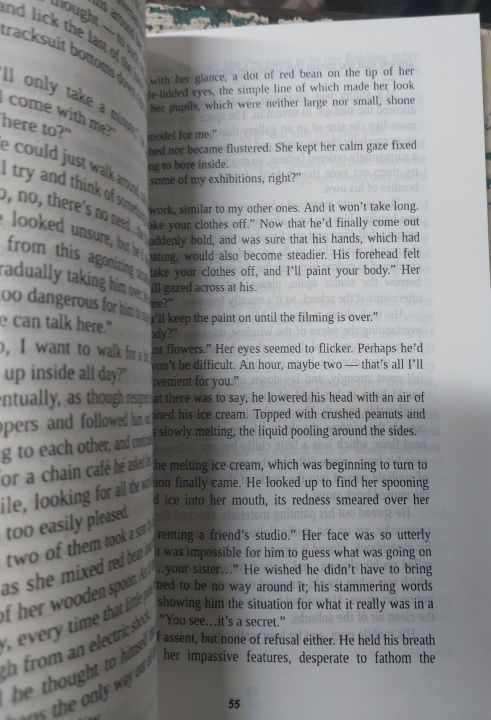 The%20Vegetarian%20by%20Han%20Kang%20-%20Paperback%20-%20Image%202