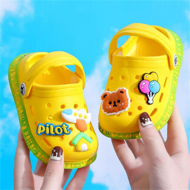 Summer%20Children's%20Boys'%20And%20Girls'%20Non%20Slip%20Beach%20Shoes%20Little%20Boys'%20Hole%20Shoes%20Garden%20Shoes%20In%204%20Colors%20-%20Image%203
