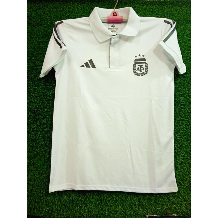 Argentina%20Short%20Sleeve%20Collar%20Football%20Jersey%20-%20Authentic%20Apparel%20For%20Passionate%20Argentina%20Fans%20-%20Image%203