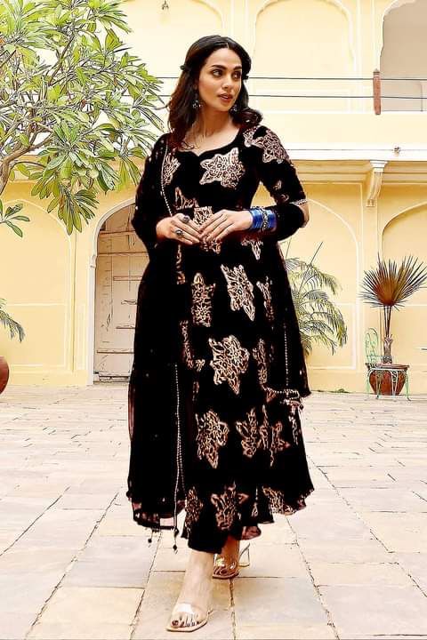 Lavish%20indulgent%20-%20Awesome%20Shajadi%20Dress%202%20Pcs%20Collection%20Black%20Color%20For%20Fashionable%20Women/Girls.%20-%20Sensible%20-%20Must%20Have%20-%20Image%202