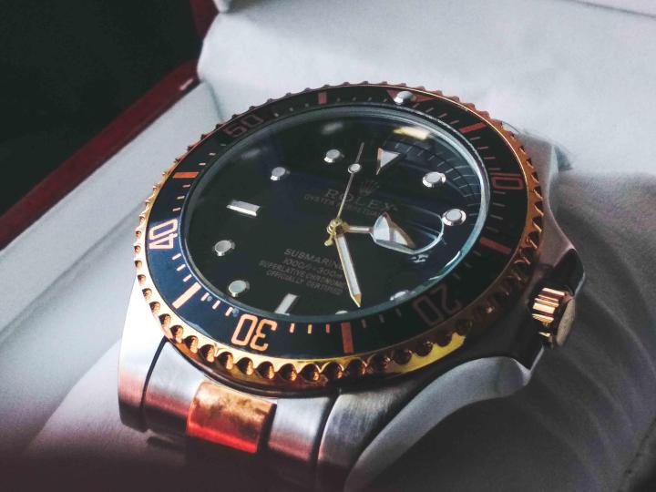 Stainless%20Steel%20fashional%20watch%20for%20men%20-%20Image%209