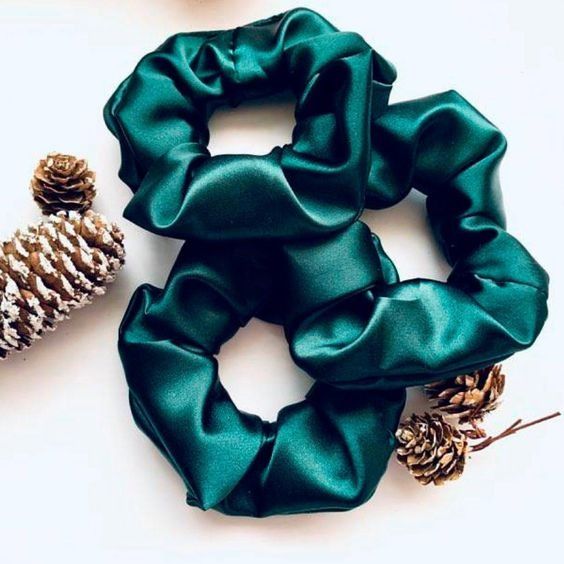 2%20Pcs%20%20helpful%20%20Silk%20Scrunchie%20Hair%20Band%20Bracelet%20Set%20For%20Grils%20-%20Image%205