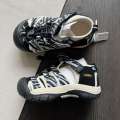 Keen Cohen outdoor sports, river tracing shoes, boys and girls, children's foreskin, wading water, quick drying sandals, beach shoes.