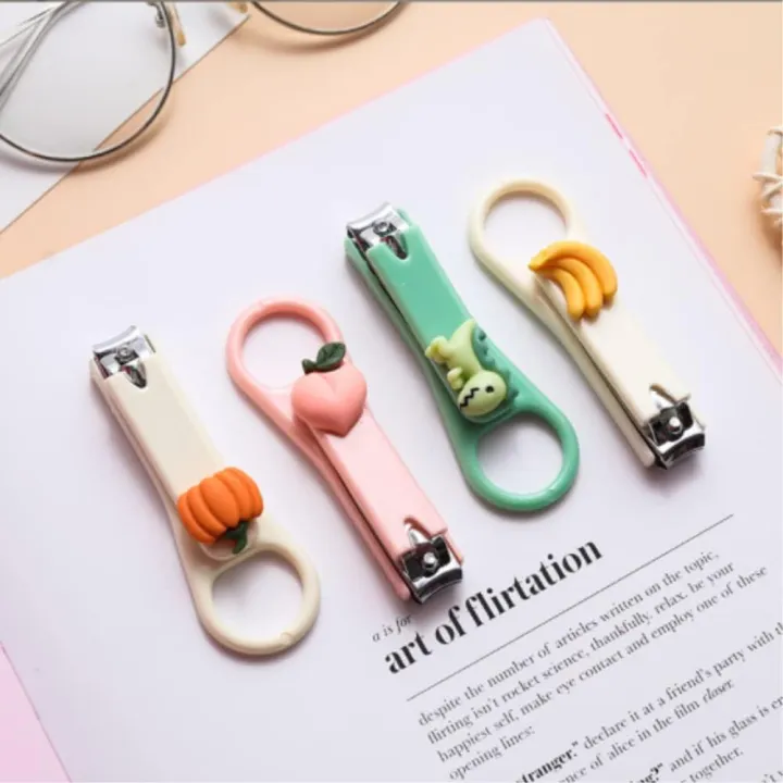 Xierbao%209428%20Baby%20Cartoon%20Nail%20Scissors%20-%20Image%205