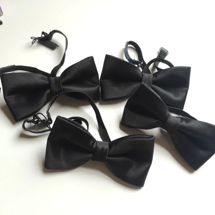 Black%20Bow%20tie%20-%20Smooth%20Formal%20Tuxedo%20Bow%20Tie%20-%20Image%203