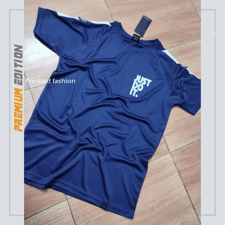 Stylish%20T-Shirt%20for%20Men%20-%20Comfortable%20and%20Soft%20Wear%20for%20Everyday%20Casual%20Style%20-%20Image%202