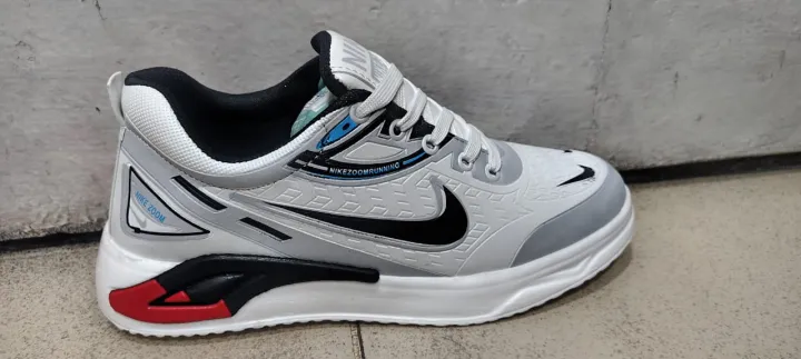 PremiumBlack%20&%20White%20Sports%20Sneakers%20For%20Men%20%E2%80%93%20Lightweight%20Breathable%20Lace-Up%20Casual%20Shoes%20with%20Anti-Odor%20Technology%20-%20Image%204