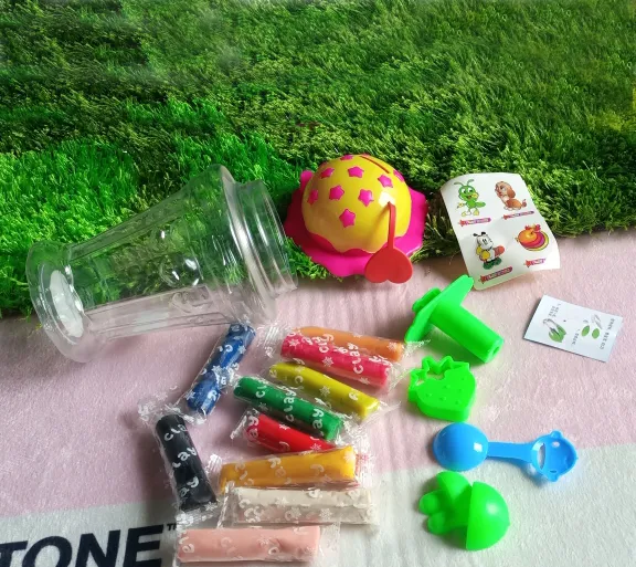 Slime%20Clay%20for%20Preschooler%20Kids%20with%20Tools%20and%20Storage%20Container%20(Ice%20Cream%20Shaped)%20-%20Image%206