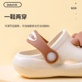 Children's slippers wholesale boys korean version wild cartoon bear hole shoes girls anti slip sandals summer baby sandals. 