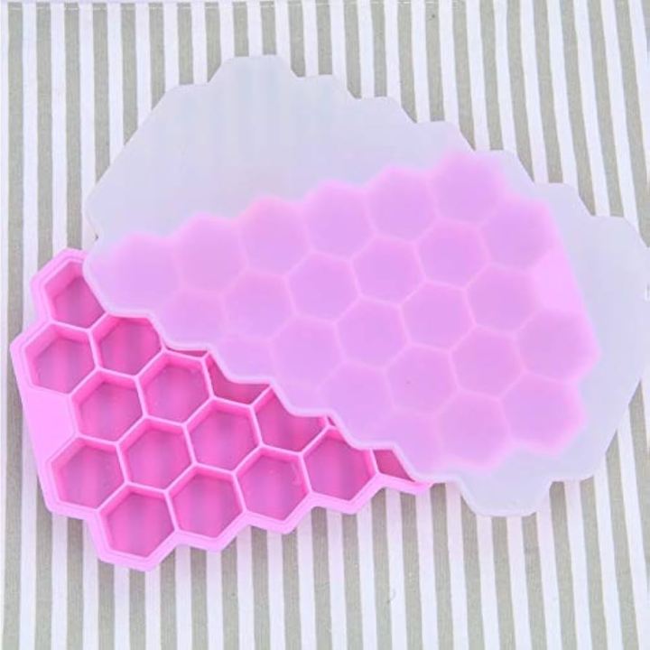 Silicone%20Ice%20Cube%20Tray%20Reusable%2037-Slot%20Premium%20Ice%20Mold%20Box%20for%20Kitchen%20and%20Bar%20Use%20-%20Image%204
