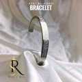 Elegant Men's Fashion Bracelet with Geometric Pattern and Alloy Material. 