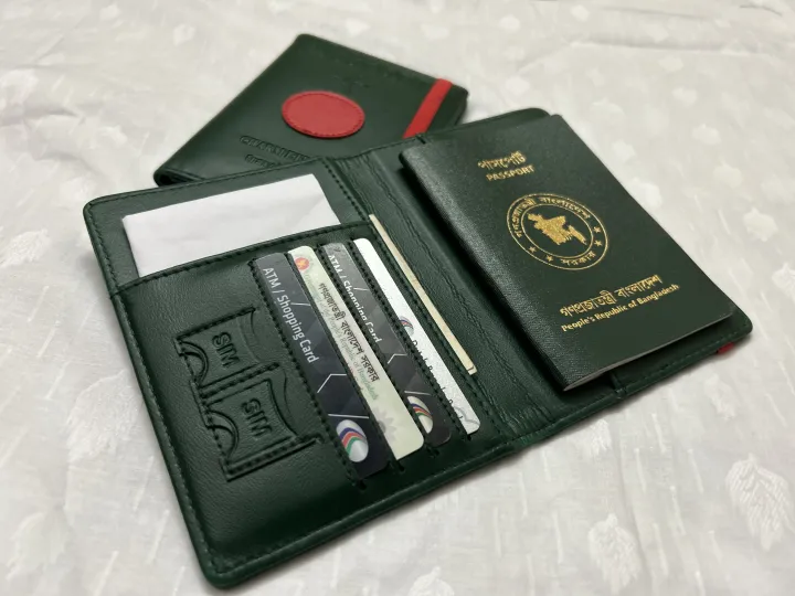 Passport%20Cover%20&%20Card%20Holder%20For%20Men/%20Women%20-%20Passport%20Cover%20-%20Image%205