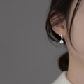 1Pair New Simple Cute Daisy Flower Pendant Stud Earrings For Women Girls Sweet Earrings Girl Wedding Party Jewelry Gift.