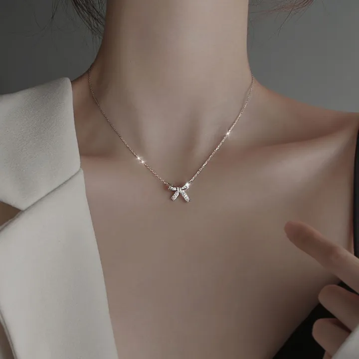 Stylish%20Short%20Women's%20Necklace%20New%20Fashion%20Jewelry%20Accessory%20-%20Image%202