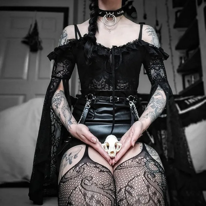 Goth%20Black%20Long%20Sleeve%20Corset%20Crop%20Tops%20Women%20Aesthetic%20V-Neck%20Velvet%20Lace%20Mesh%20T-Shirts%20Y2K%20Harajuku%20Vintage%20Fashion%20Tops%20-%20Image%206