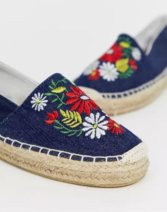 Breathable%20Canvas%20Shoes%20for%20Women%20-%20Image%206