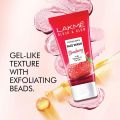 Lakme Blush & Glow Strawberry Gel Face Wash 100ml with Vitamin C Serum. 