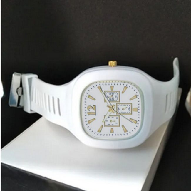 square%20analog%20watch%20Analog%20Watch%20-%20For%20Boys%20Square%20Dial%20Analog%20Watches%20with%20Silicon%20Strap%20Stylish%20Designer%20Watch%20-%20Image%205