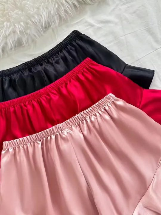 Premium%20Silk%20Ruffle%20Trim%20Shorts%20%E2%80%93%20Regular%20Fit%20Sleepwear%20-%20Image%204
