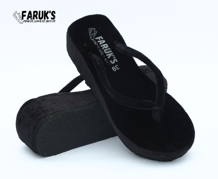 New Trendy Women And Girls Flat Sandals For Casual Look In Slide Kickonn sandals ,Slide,Clogs and designable sandals for Women's and Girl's, Women's sandals , summer shoes, beach shoes