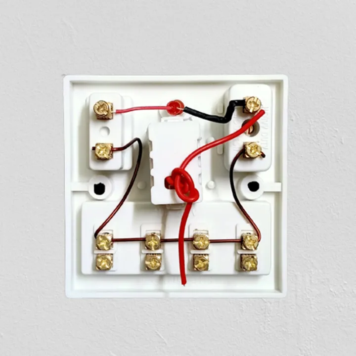 Electric%20Multi%20Switch%20And%20Socket%20With%20Ragulator%20And%20Indicator(8%20In%201)%20-%20Remote%20Control%20Switch%20-%20Image%203