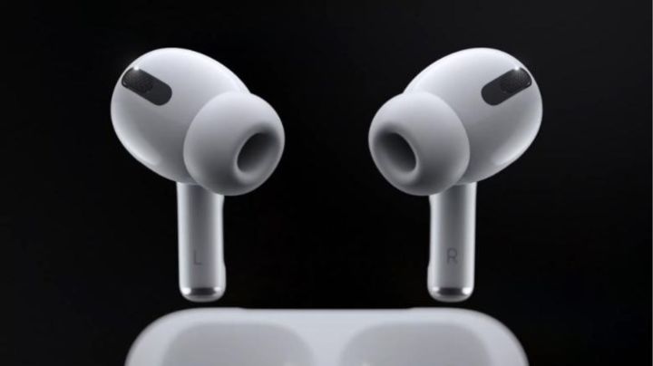 AirPods%20Pro%20first%20Generation%20%20specials%20edition%20Replica%20Bluetooth%20Earbuds%20-%20Image%205