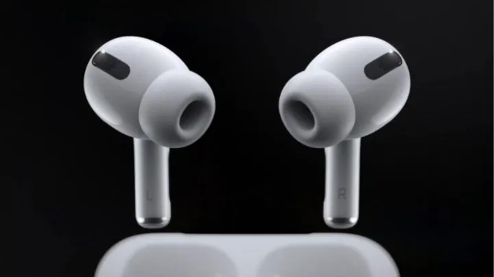 AirPods%20Pro%20first%20Generation%20%20specials%20edition%20Replica%20Bluetooth%20Earbuds%20-%20Image%205