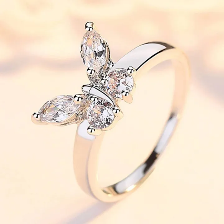 Versatile%20-Choice%20and%20Remark%20-Butterfly%20Finger%20Ring%20For%20Women%20Fashion%20-%20Ring%20For%20Girls-%20Avant-garde%20Remarkable%20-%20Disclose%20Styles%20&%20Luxe%20-%20Image%204