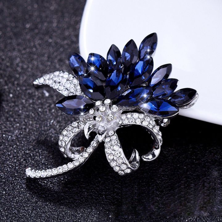 Retro%20bee%20chain%20brooch%20insect%20oil%20drop%20rhinestone%20brooch%20set%20chain%20clothing%20accessories%20female%20pin%20-%20Image%2010