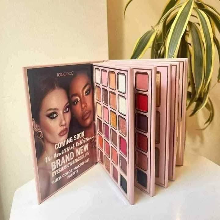 IGOODCO%205-in-1%20Makeup%20Book%20Kit:%20Comprehensive%20Palette%20with%20All-in-One%20Glitter%20&%20Matte%20Eyeshadows,%20Highlighter,%20Blush,%20Contour,%20Lip%20Colors,%20and%20Eyebrow%20Enhancers%20(Multicolor)%20-%20Image%205