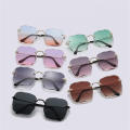 Rimless Sunglasses Square Large Frame Gradient Color Sunglasses Fashion Street Photography Glasses for Women. 