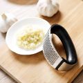 Stainless Garlic Press Household Press Squeezer Manual Gralic Press Device Handheld Ginger Garlic Tools Kitchen Accessories.