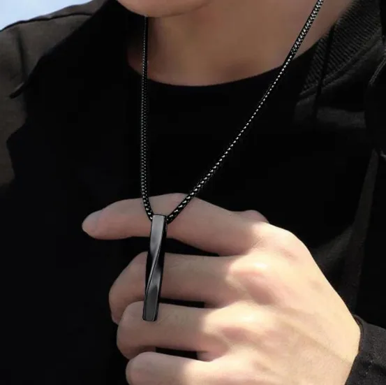 Men%20Fashion%20Jewellery%20Stainless%20Steel%20Necklaces-Men's%20Locket%20-%20Image%206