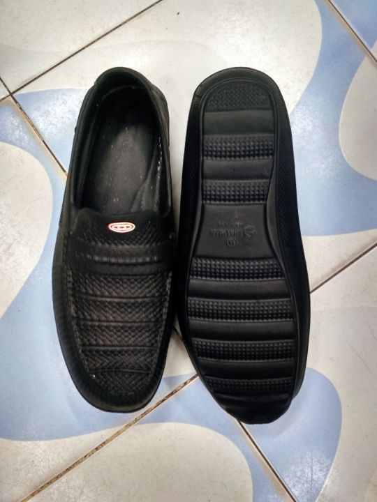 New%20Fashionable%20Solid%20Black%20Rubber%20Shoes%20for%20Men%20-%20Image%204